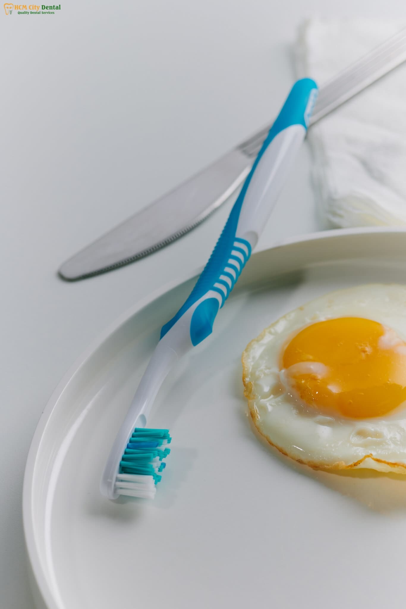 brushing-your-teeth-before-breakfast-2-dr-cuong-hcmc-dental-clinic-dr-cuong-hcmc-dental-clinic
