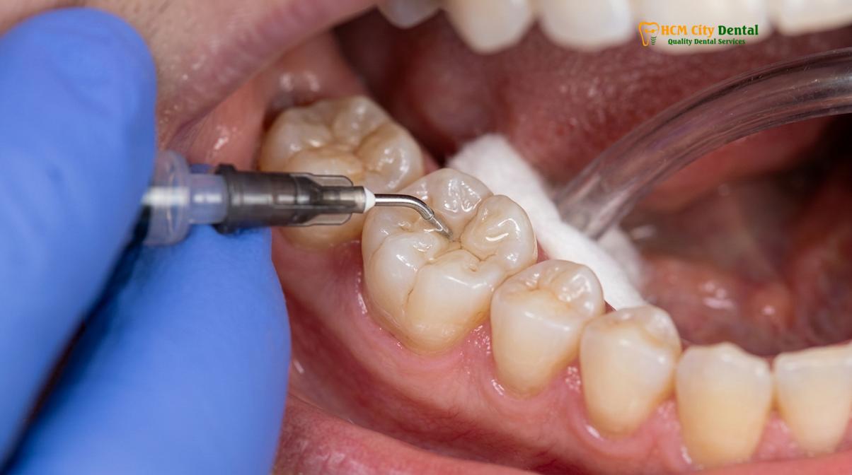 Visual description of pediatric dentist