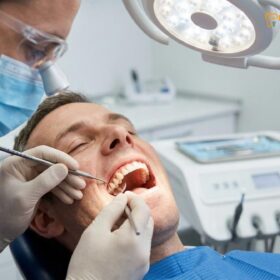 10 Early Signs of Gum Disease & Clinical Symptoms | HCMC Dental