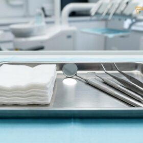 Bleeding After Wisdom Tooth Removal: Clinical Guide | HCMC Dental